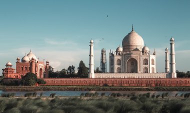 Top 10 Must-Visit Monuments in India