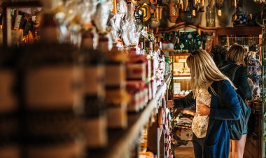 Savannah in 5 Shops: local books, unique jewelry and chocolate treats