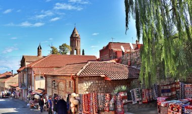 15 Must-Visit Places in Georgia — From Enchanting Mountain Towns to Serene Beaches